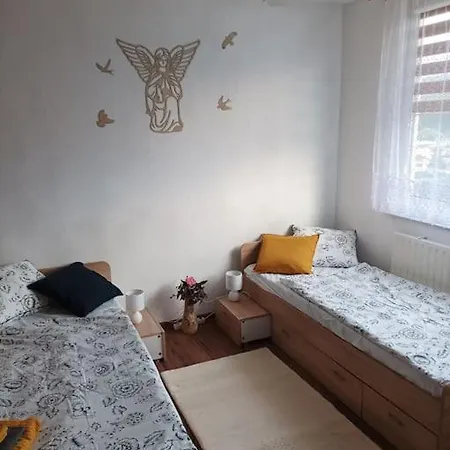 V Centre Mesta Apartment Snina